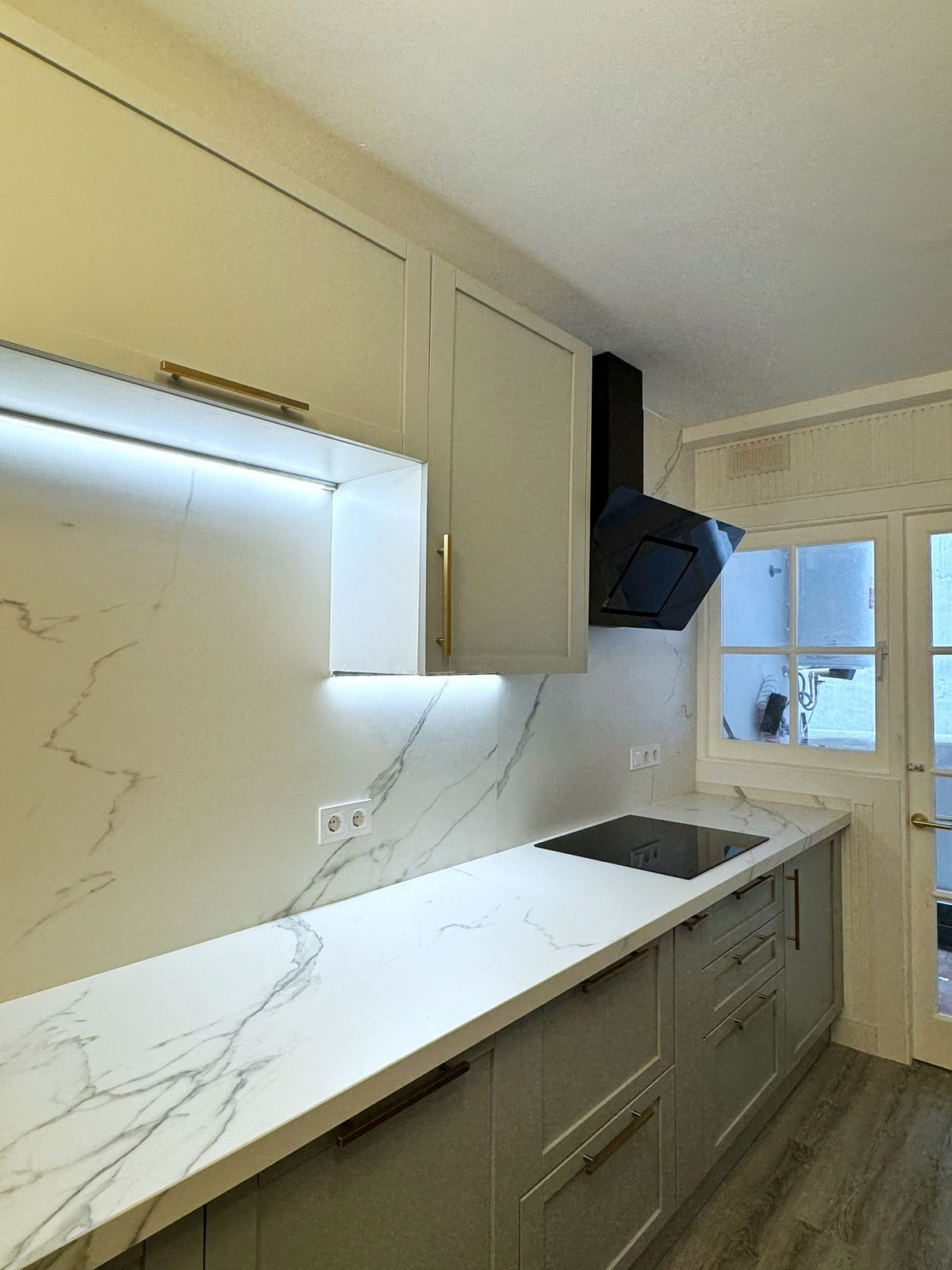 5 Bedroom Apartment in Benahavís - Photo 13