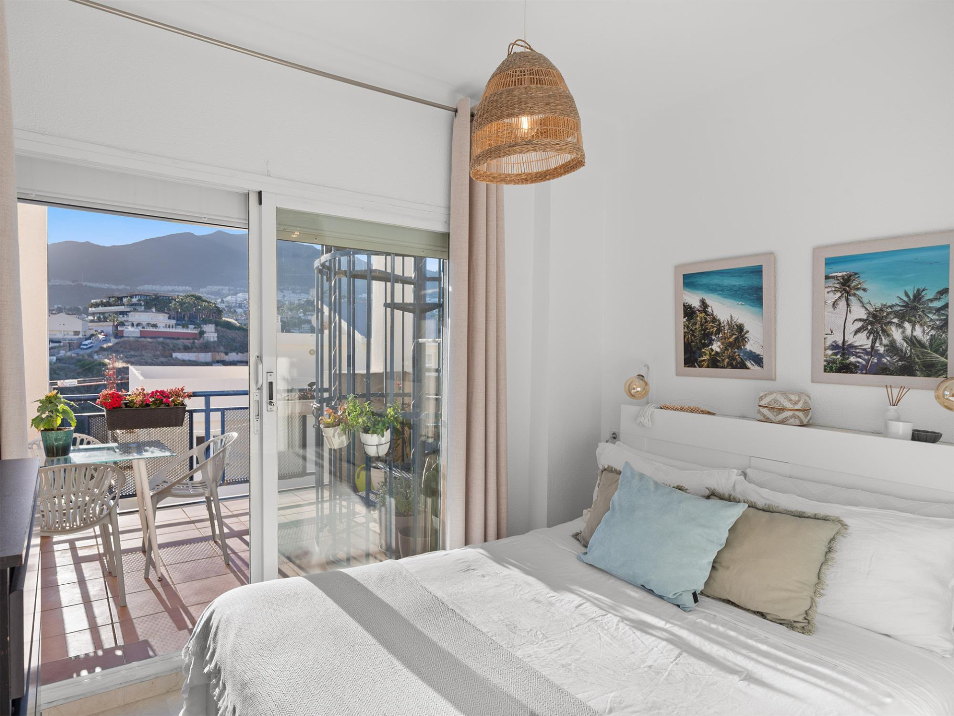 2 Bedroom Penthouse in Benalmádena - Photo 12