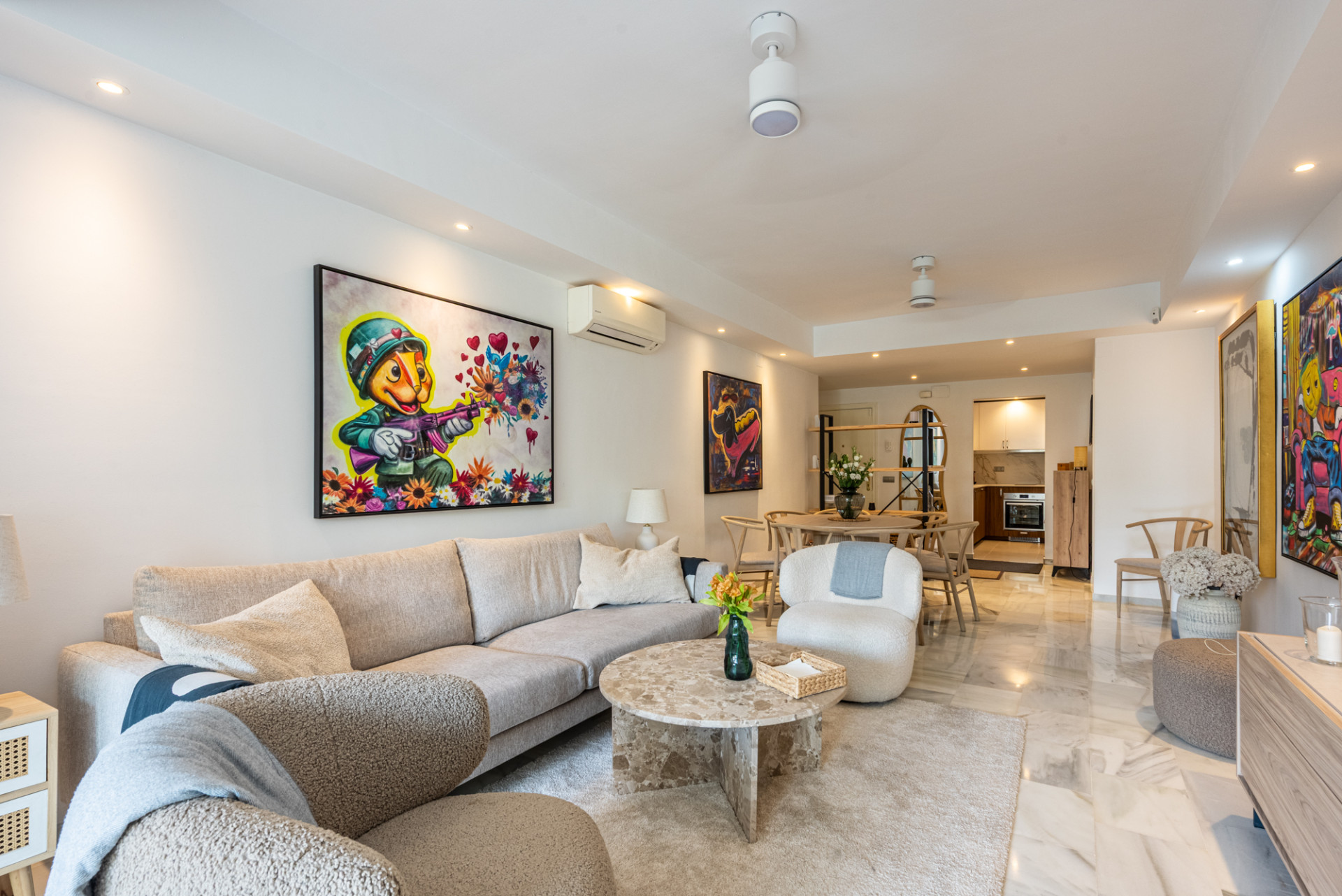 2 Bedroom Apartment in Estepona - Photo 5