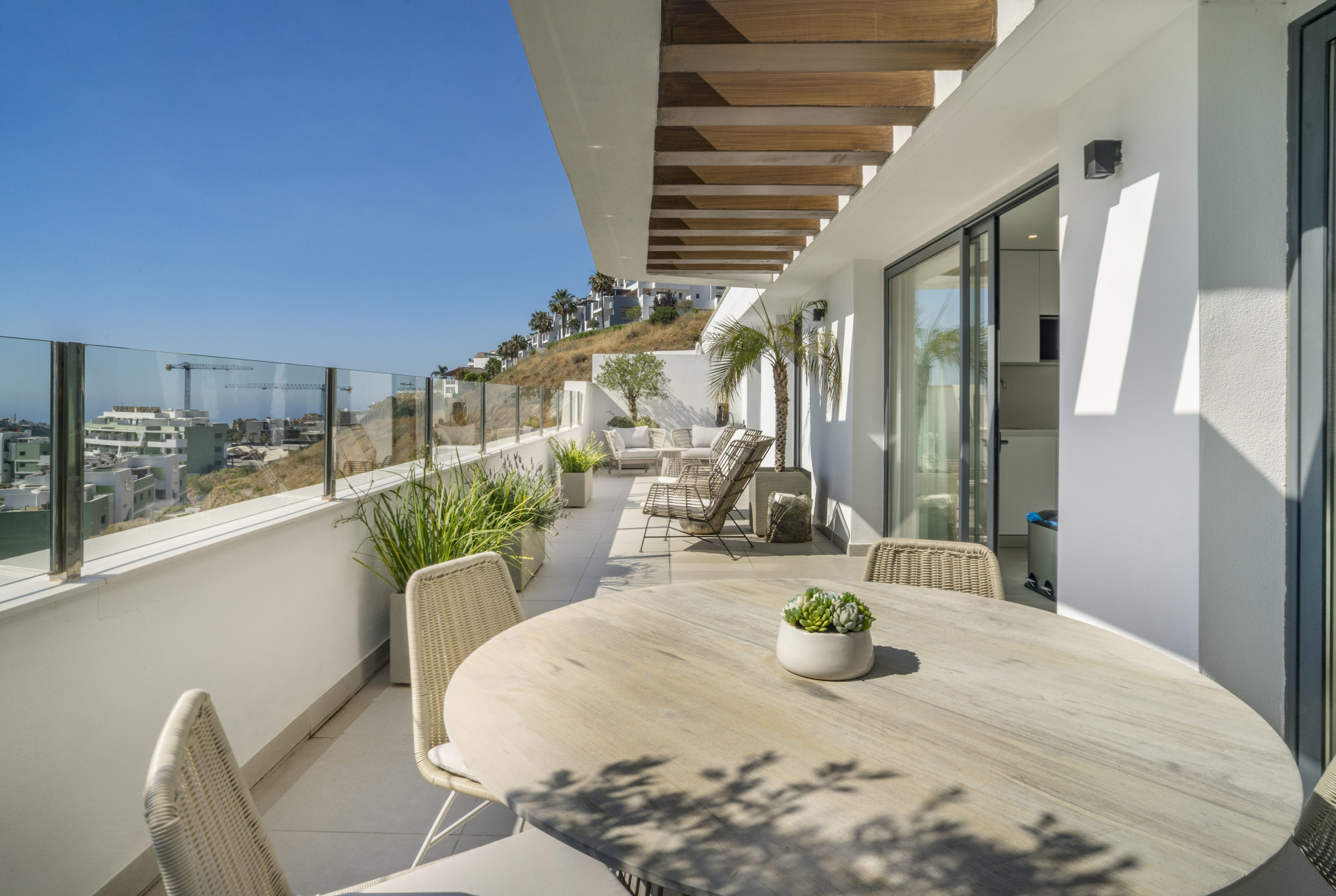 2 Bedroom Penthouse in Mijas - Photo 40