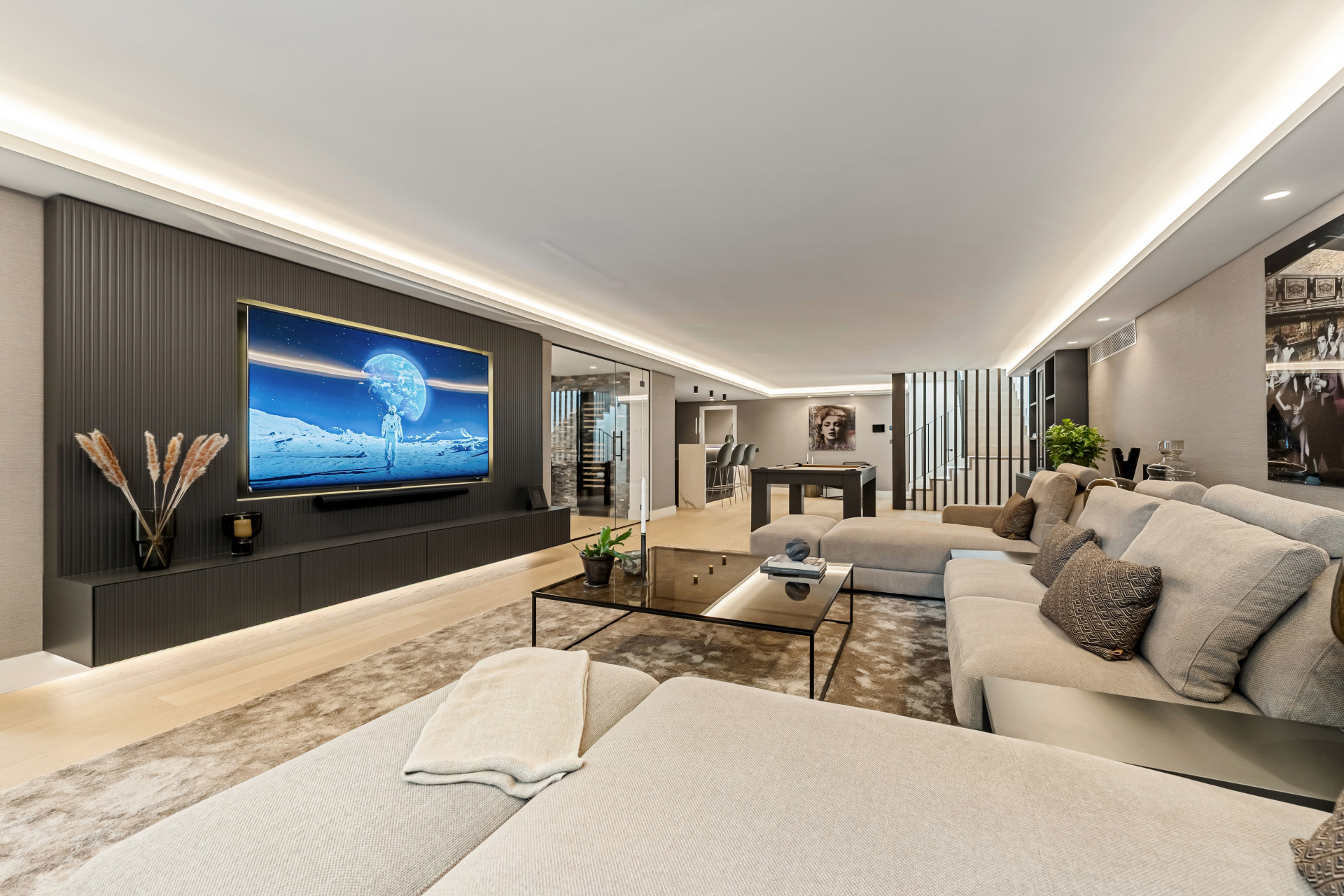 5 Bedroom Villa in Marbella - Photo 46