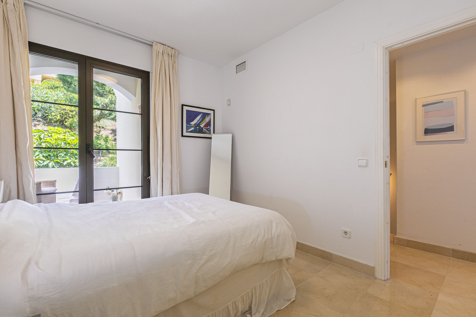 4 Bedroom Townhouse in Benahavís - Foto 30