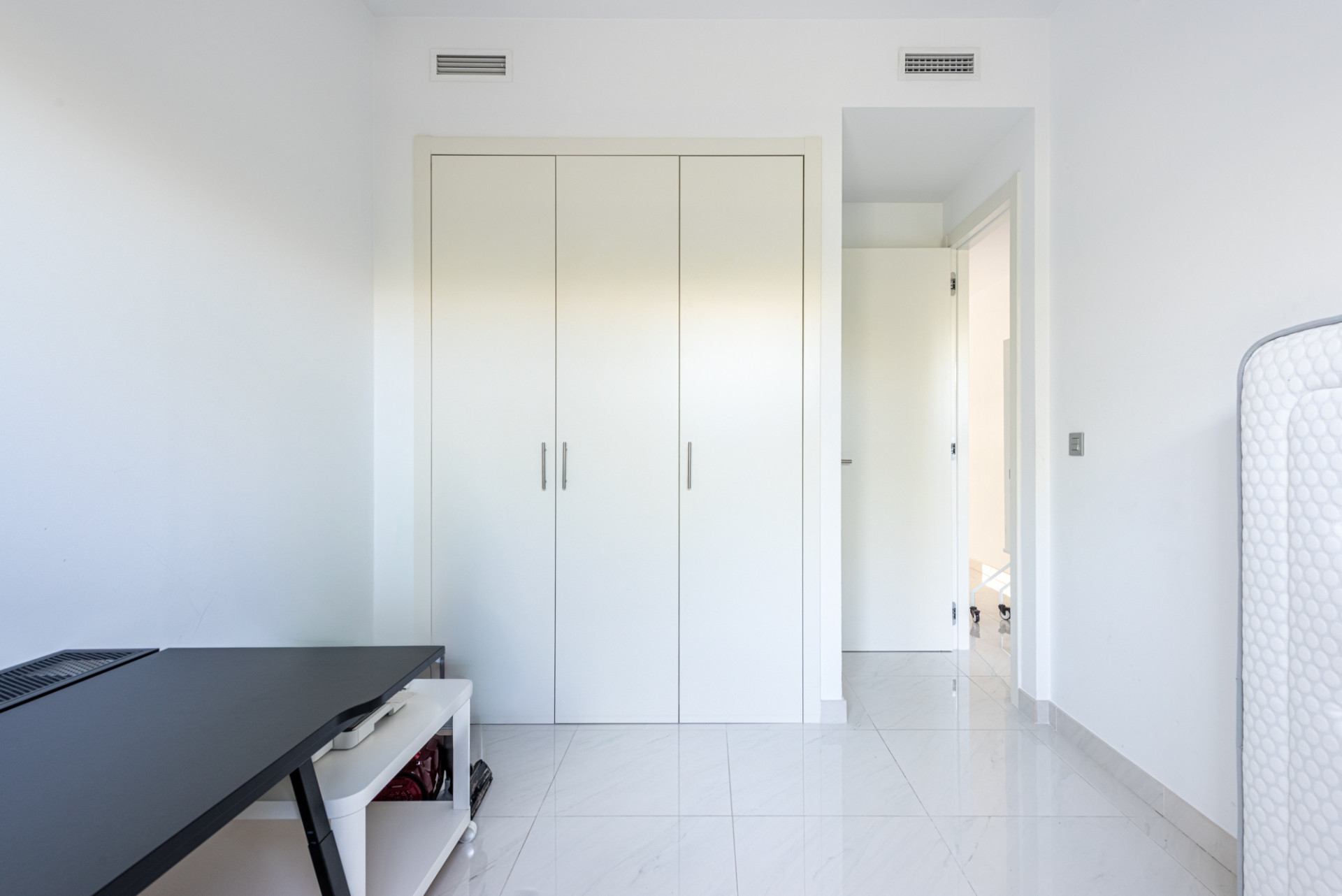 3 Bedroom Apartment in Estepona - Photo 18