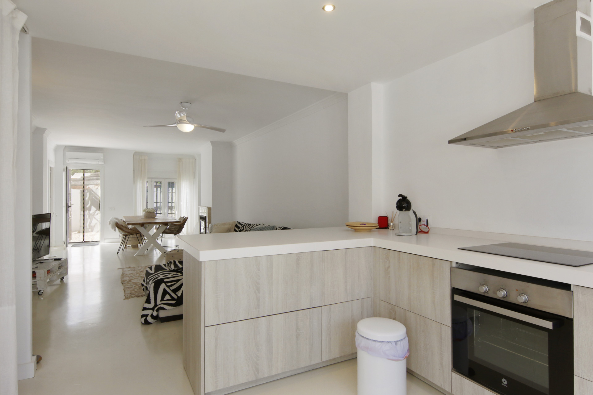 2 Bedroom Apartment in Estepona - Photo 6
