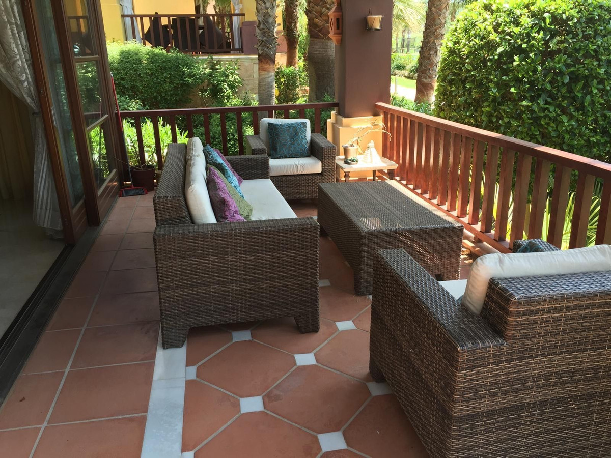 6 Bedroom Villa in Marbella - Photo 7