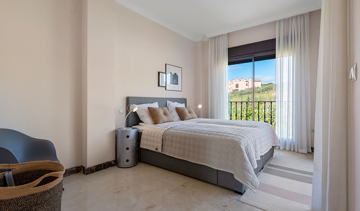 4 Bedroom Villa in Estepona - Photo 5