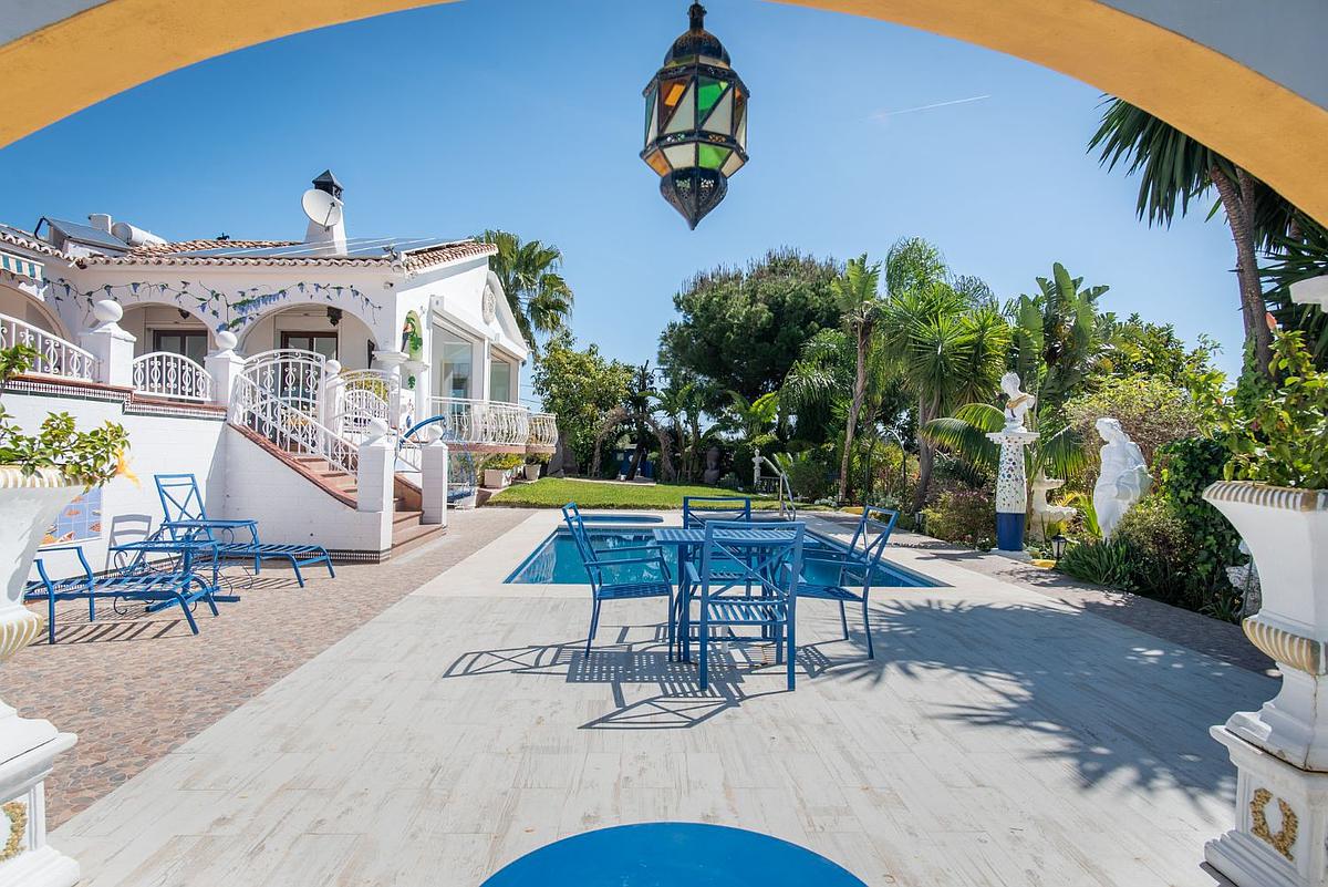 4 Bedroom Villa in Estepona - Photo 7