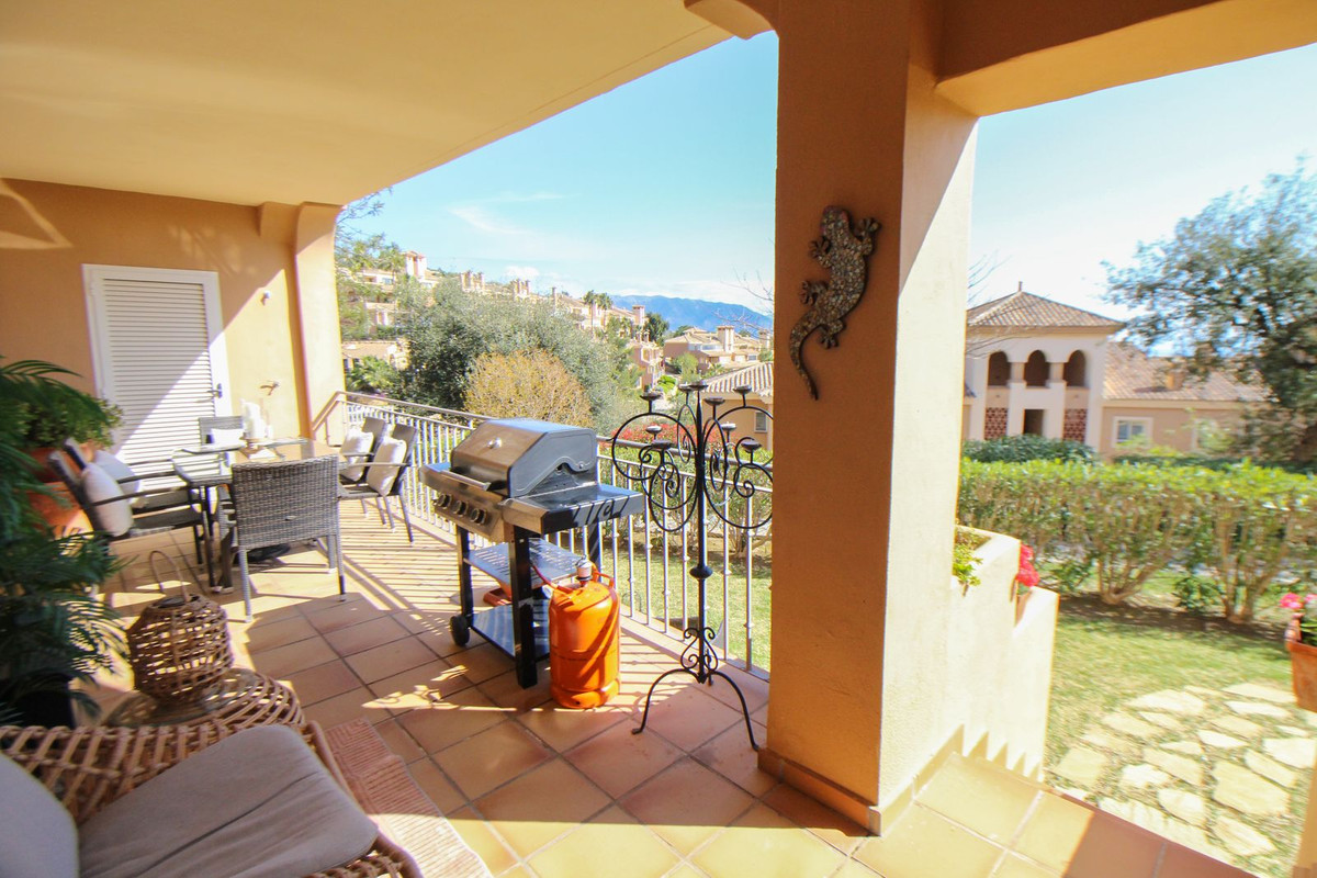2 Bedroom Apartment in Marbella - Photo 9