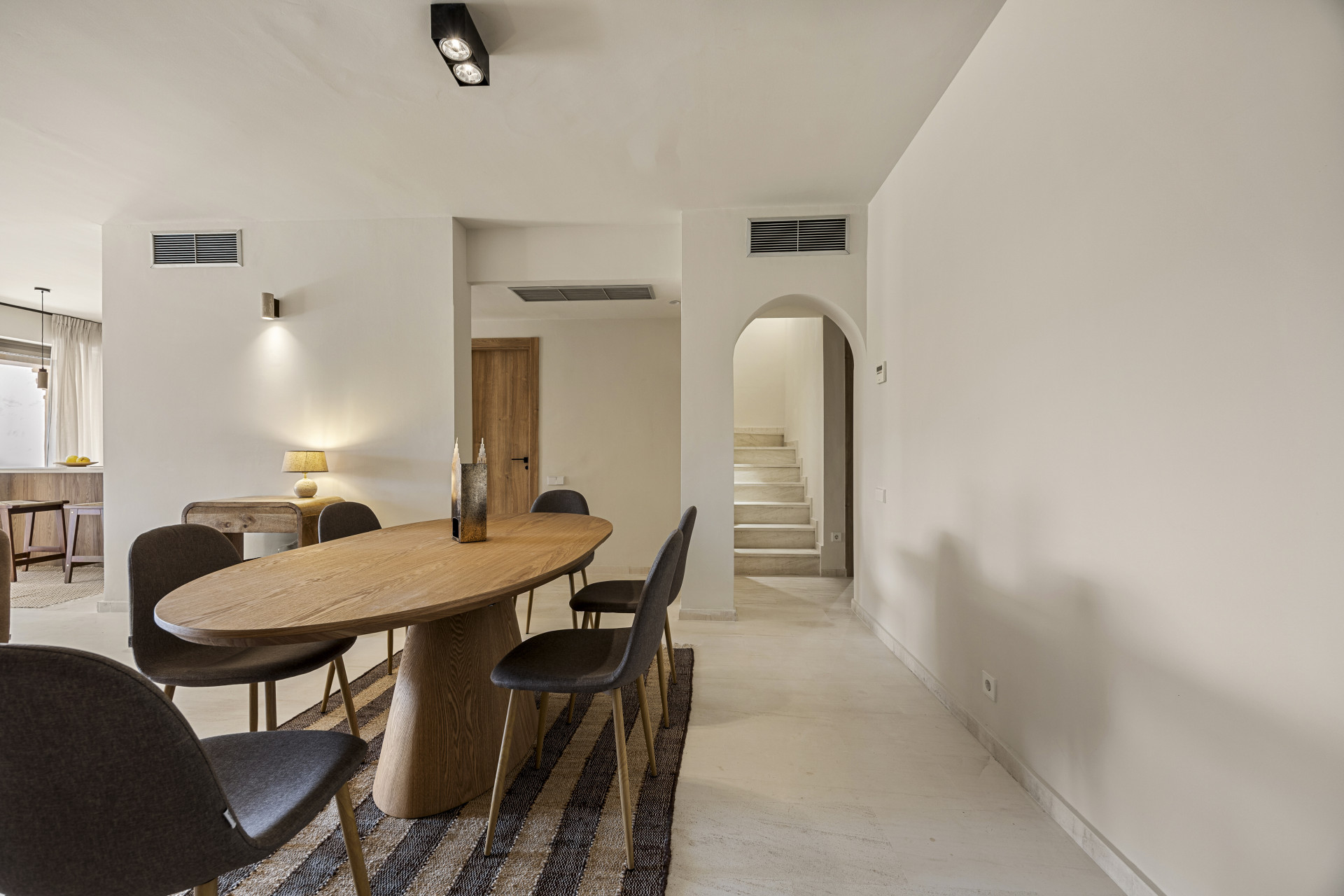 3 Bedroom Penthouse in Estepona - Photo 4