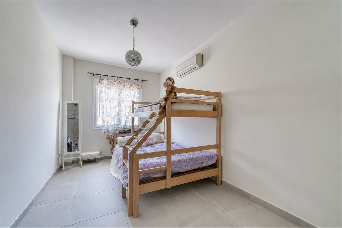 3 Bedroom Townhouse in Casares - Photo 16