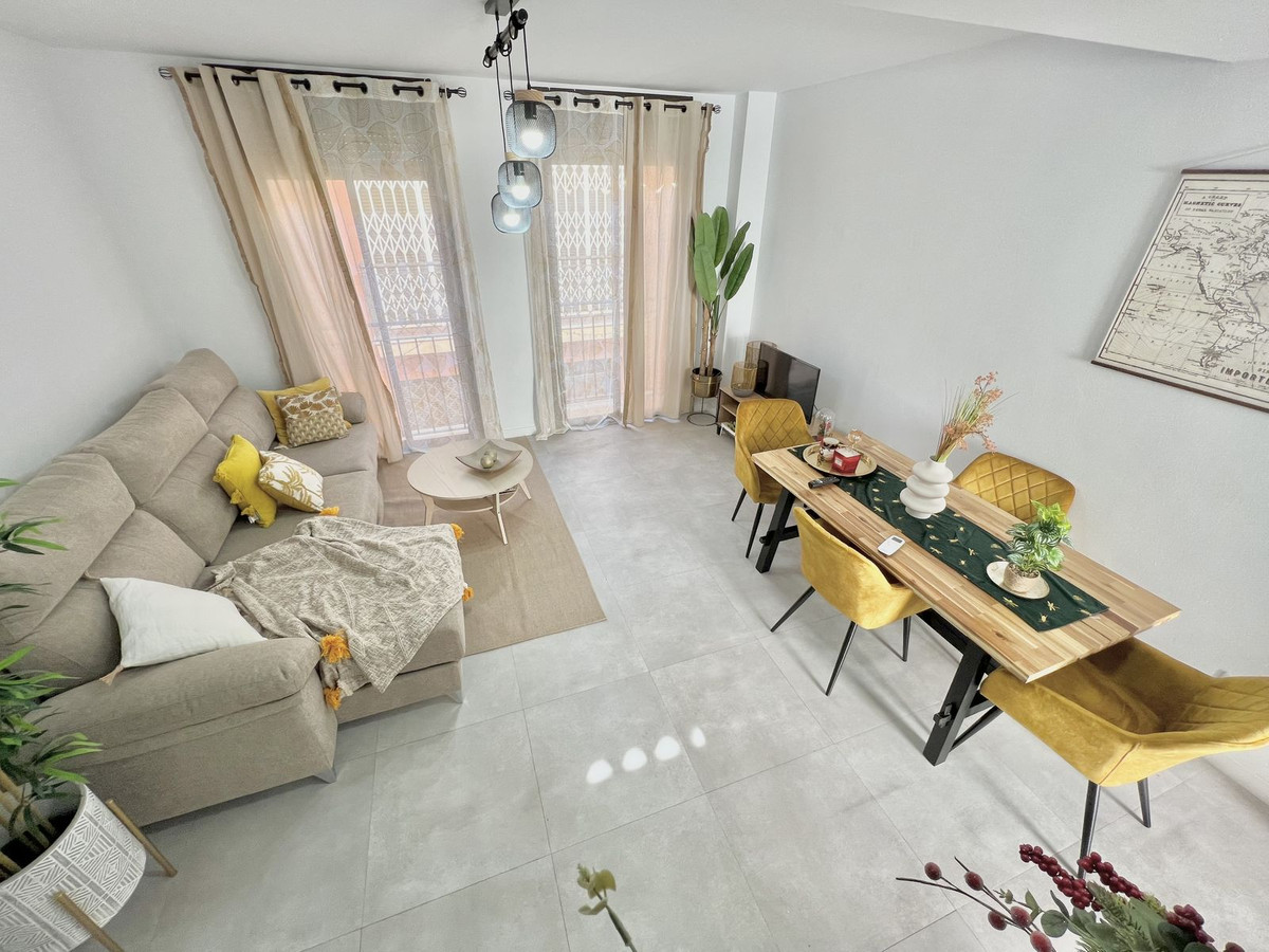 15 Bedroom Apartment in Málaga - Photo 6