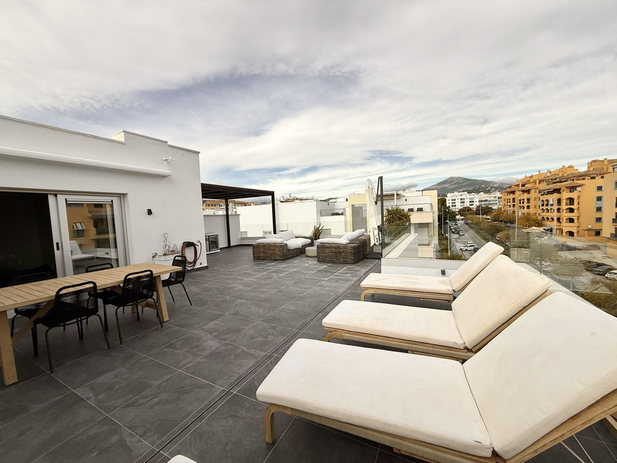 3 Bedroom Penthouse in San Pedro de Alcántara - Photo 12