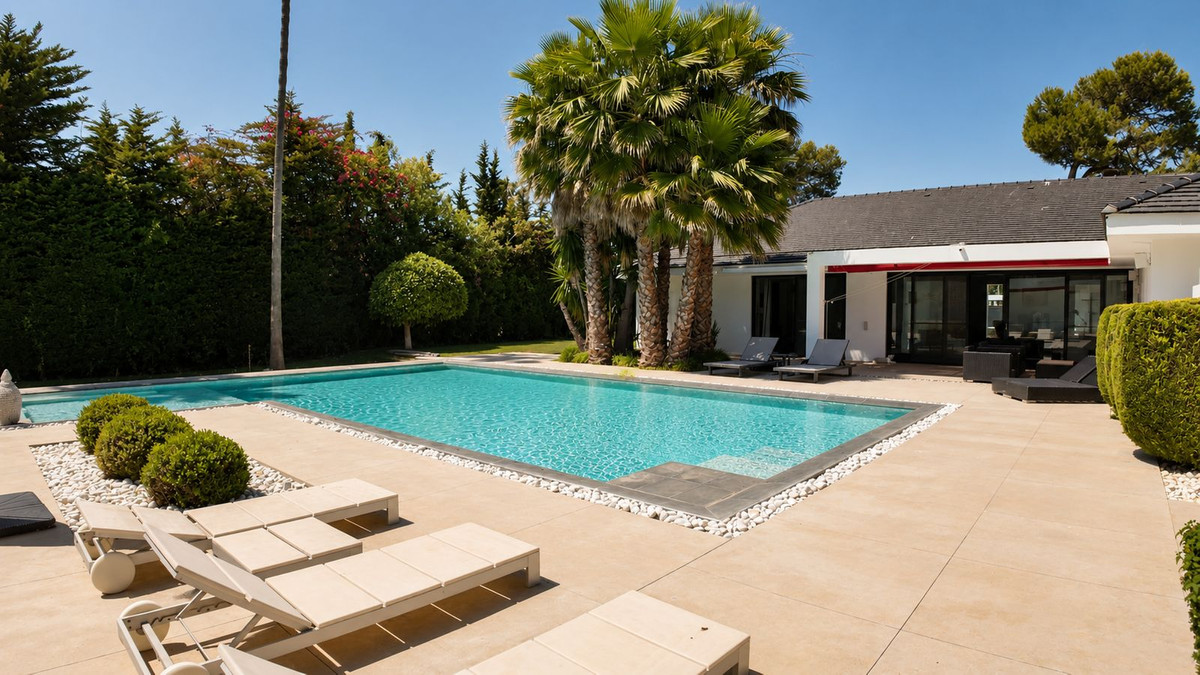 Villa in Guadalmina Baja