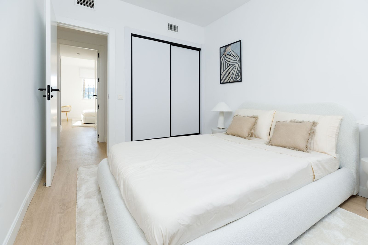 3 Bedroom Apartment in Benahavís - Photo 25