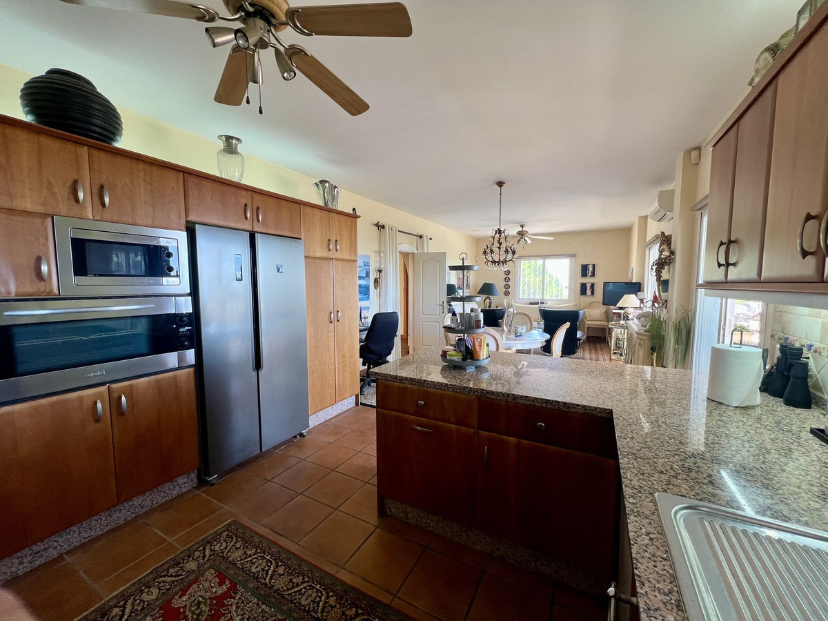 6 Bedroom Country house in Estepona - Foto 47
