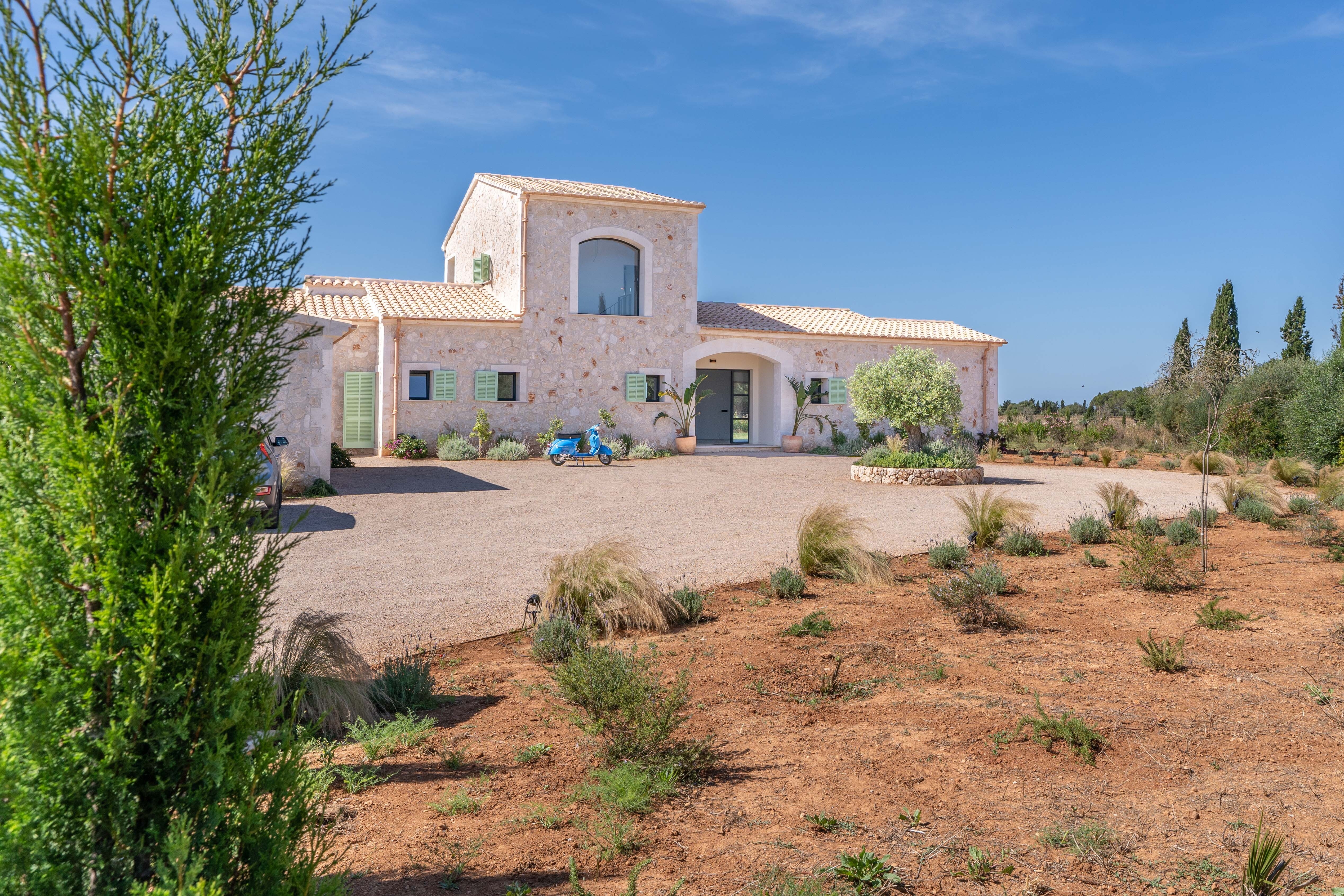 Chalet de 5 dormitorios con piscina en Baleares – Foto 6