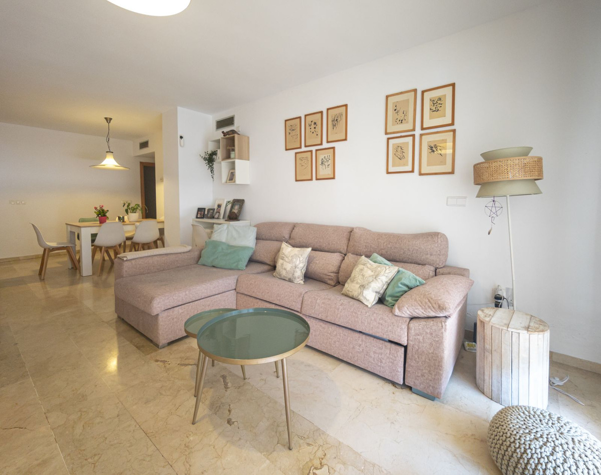 2 Bedroom Apartment in San Pedro de Alcántara - Photo 13