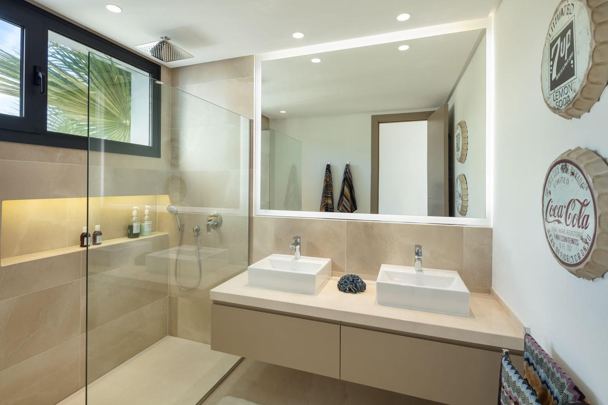 7 Bedroom Villa in Marbella - Photo 15