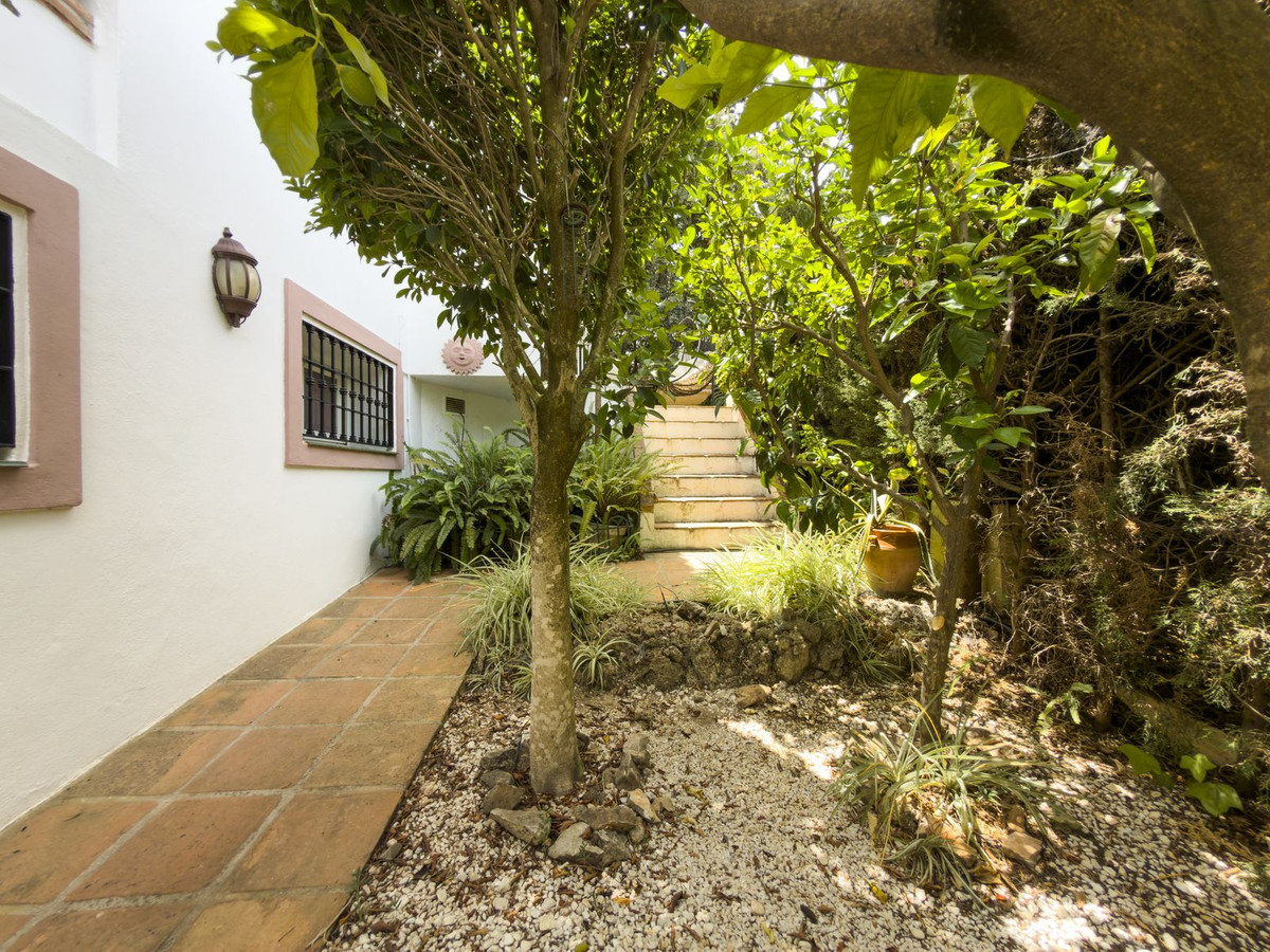 4 Bedroom Villa in Coín - Photo 42