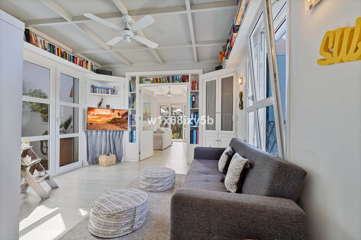 5 Bedroom Villa in San Pedro de Alcántara - Photo 11