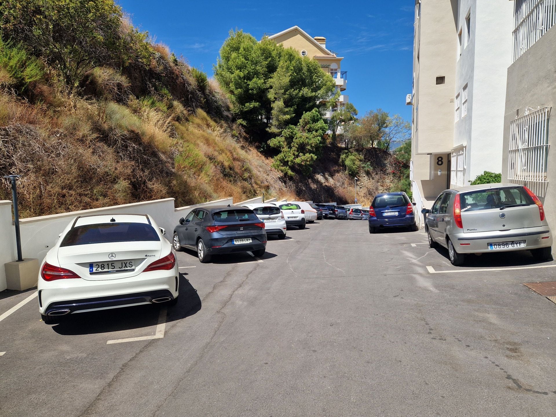 1 Bedroom Apartment in Marbella - Photo 15