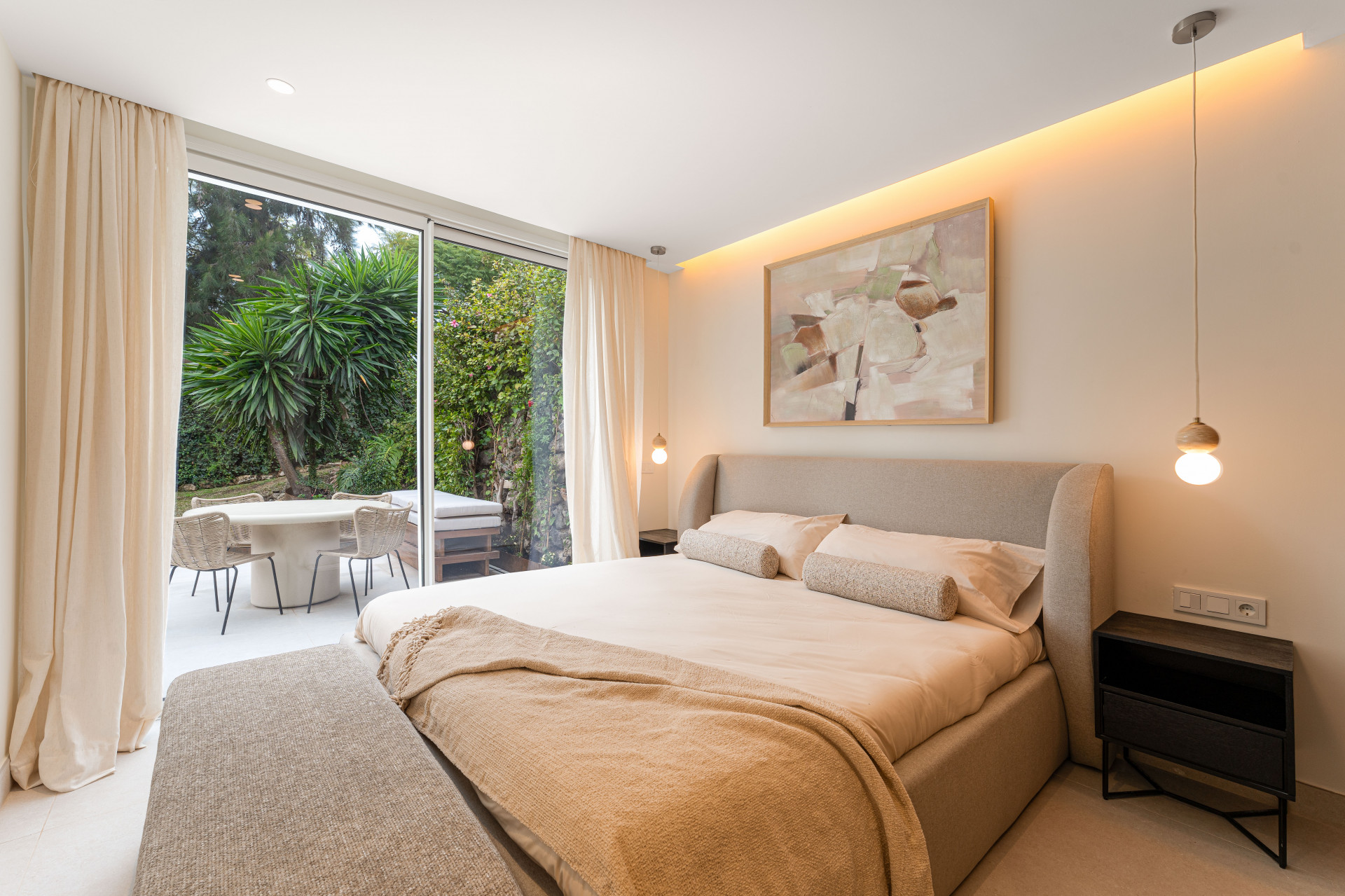 3 Bedroom Apartment in Benahavís - Photo 9