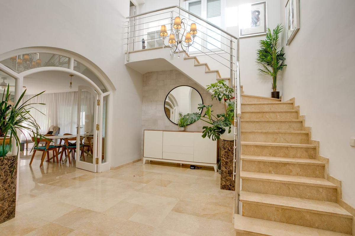 3 Bedroom Villa in Estepona - Foto 2