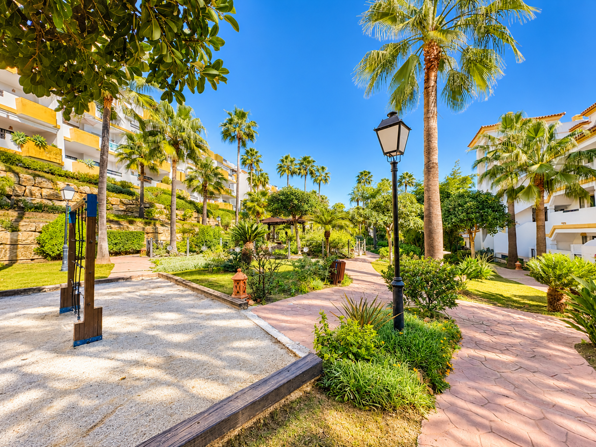 2 Bedroom Apartment in Mijas