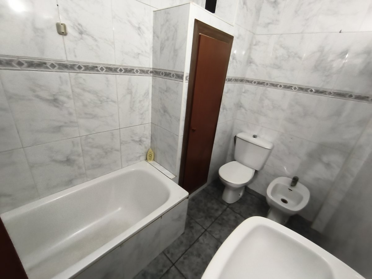 Piso de 4 dormitorios en Valencia – Foto 9