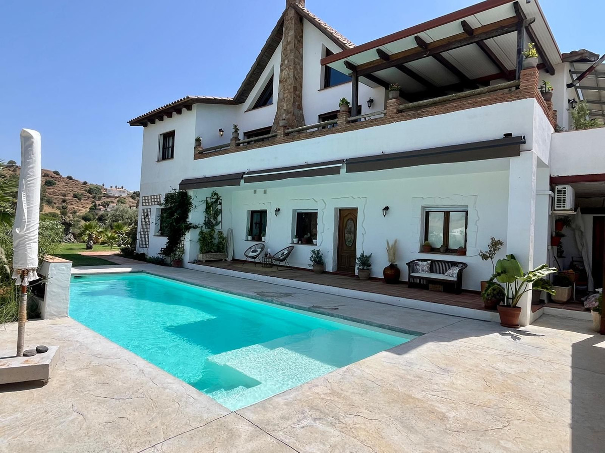5 Bedroom Villa in Mijas