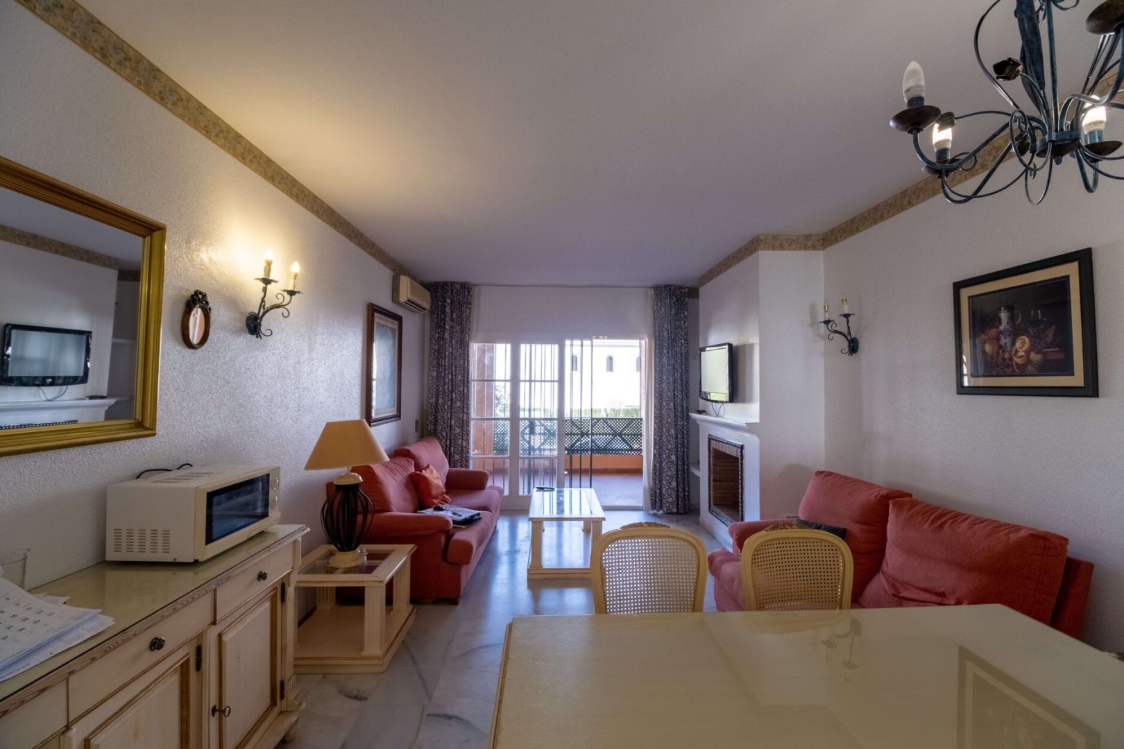 2 Bedroom Apartment in Mijas - Photo 11