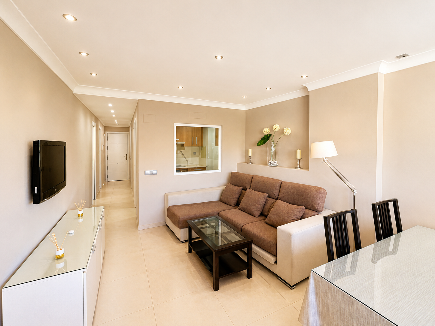 2 Bedroom Apartment in Marbella - Photo 6