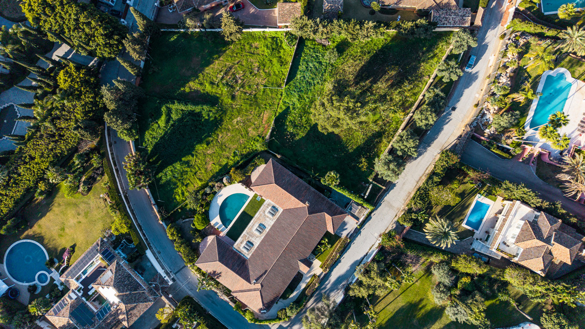 3,749 m² Plot in Marbella - Photo 5