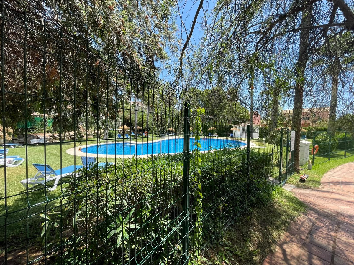 2 Bedroom Apartment in Marbella - Photo 5