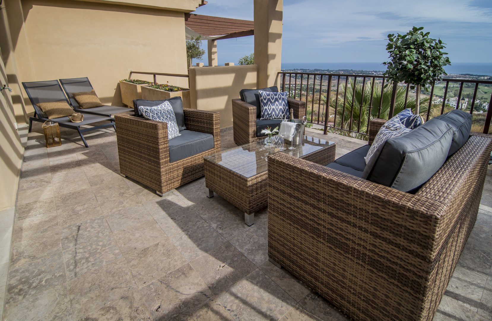 2 Bedroom Apartment in Benahavís - Foto 21