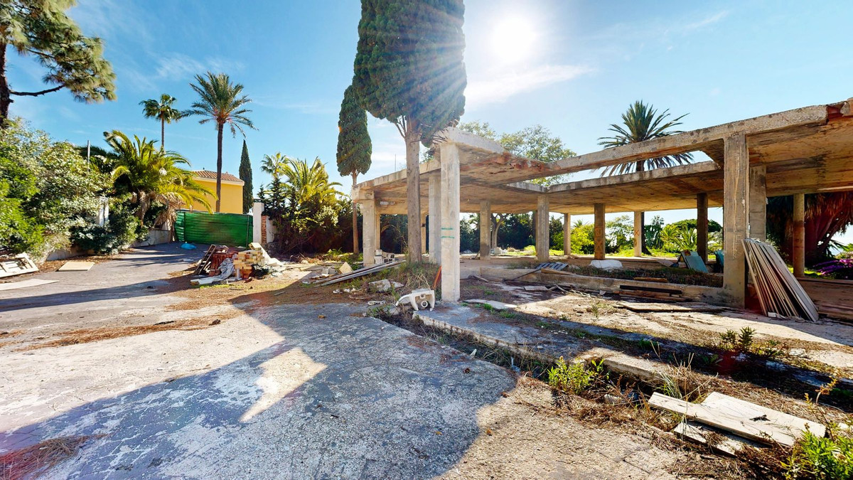 4,600 m² Plot in Marbella - Photo 4
