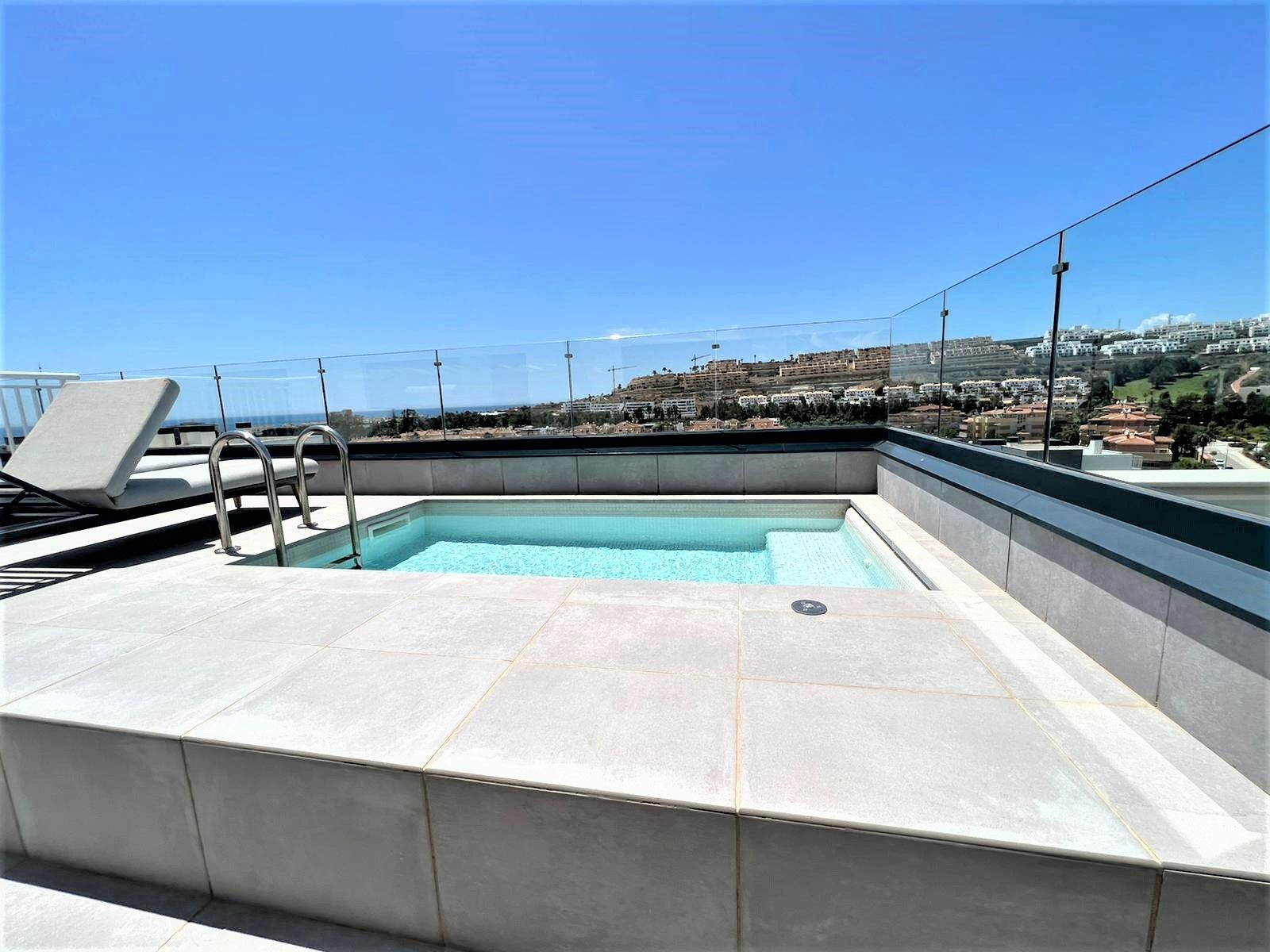 4 Bedroom Penthouse in Mijas - Photo 14