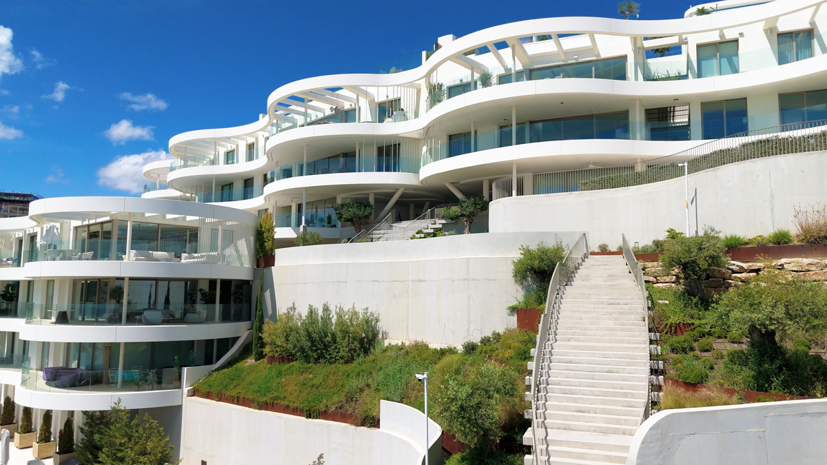 3 Bedroom Apartment in Benahavís - Photo 36