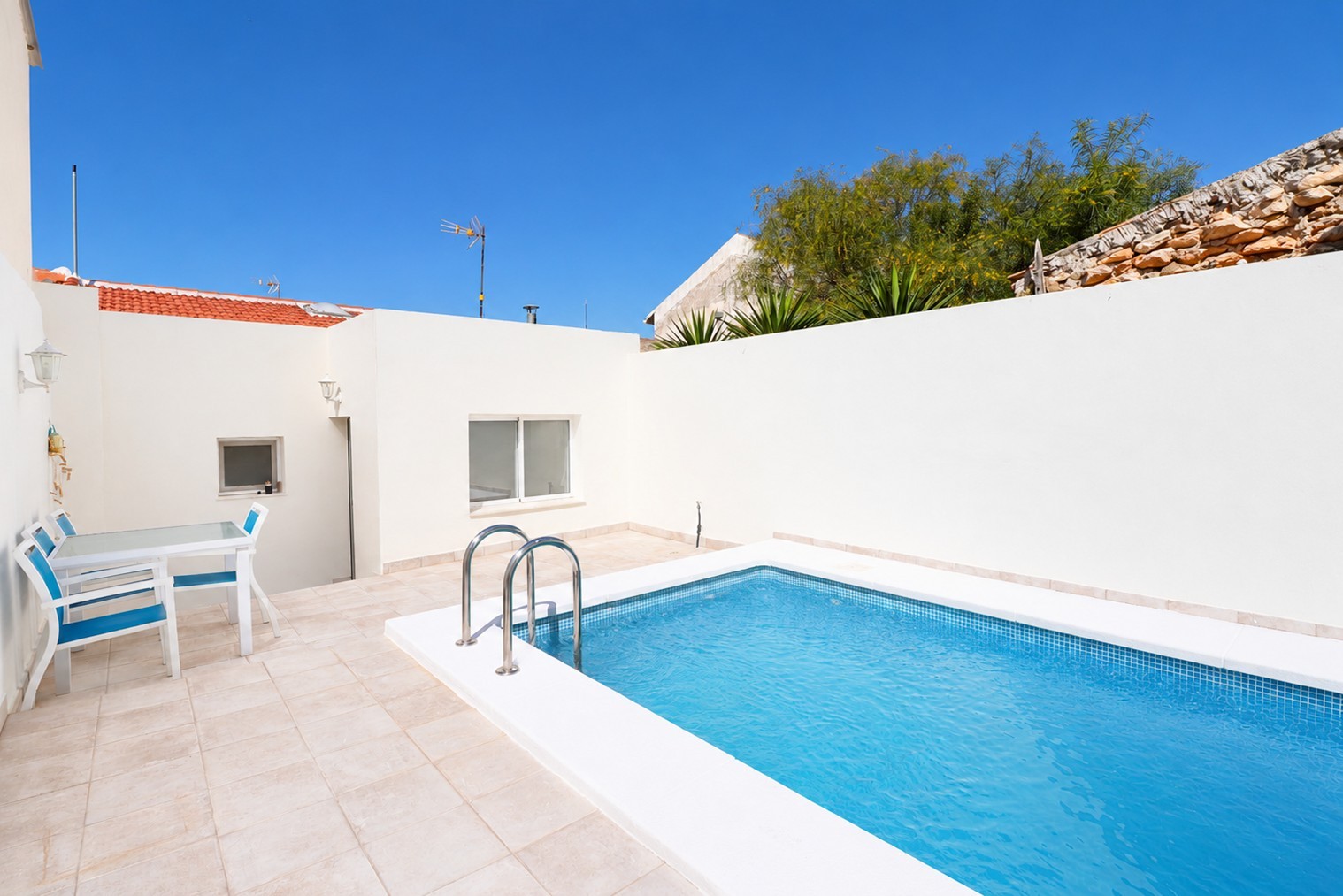 Moradia com 2 quartos com piscina em Alicante, Espanha – Foto 1