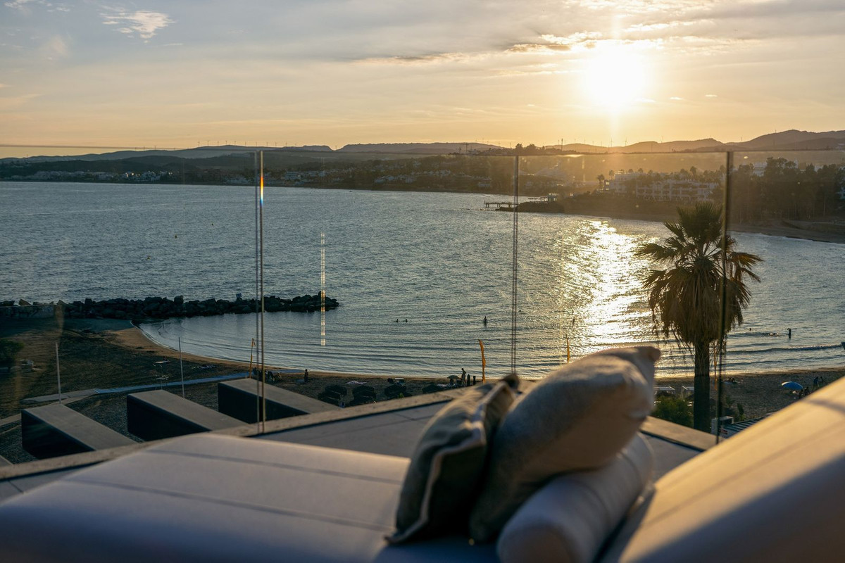 2 Bedroom Apartment in Estepona - Фото 5