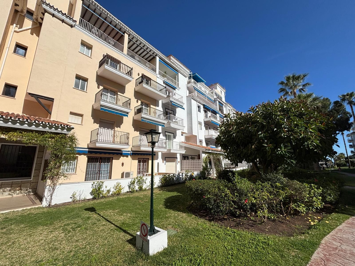3 Bedroom Apartment in Marbella - Photo 22