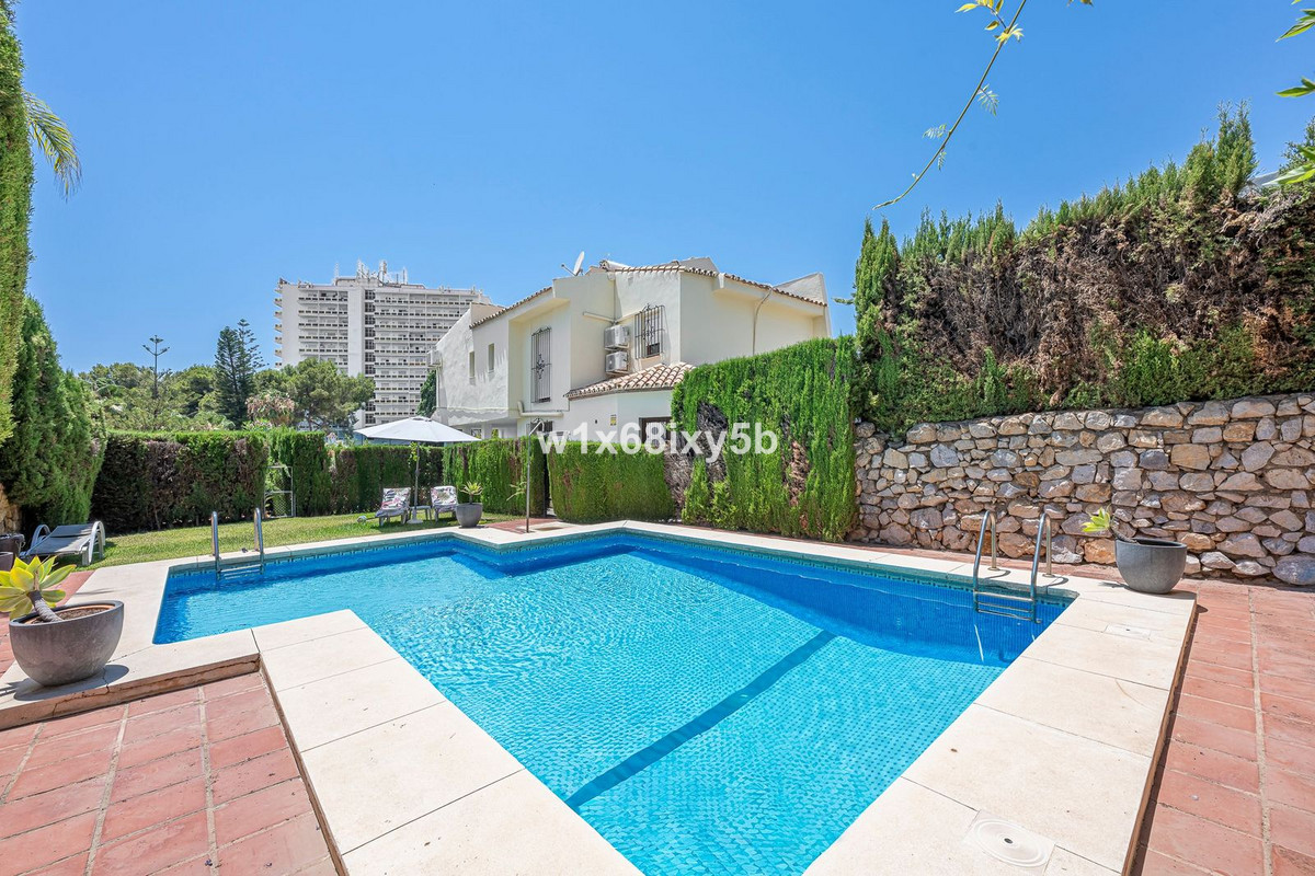 3 Bedroom Villa in Marbella - Photo 37