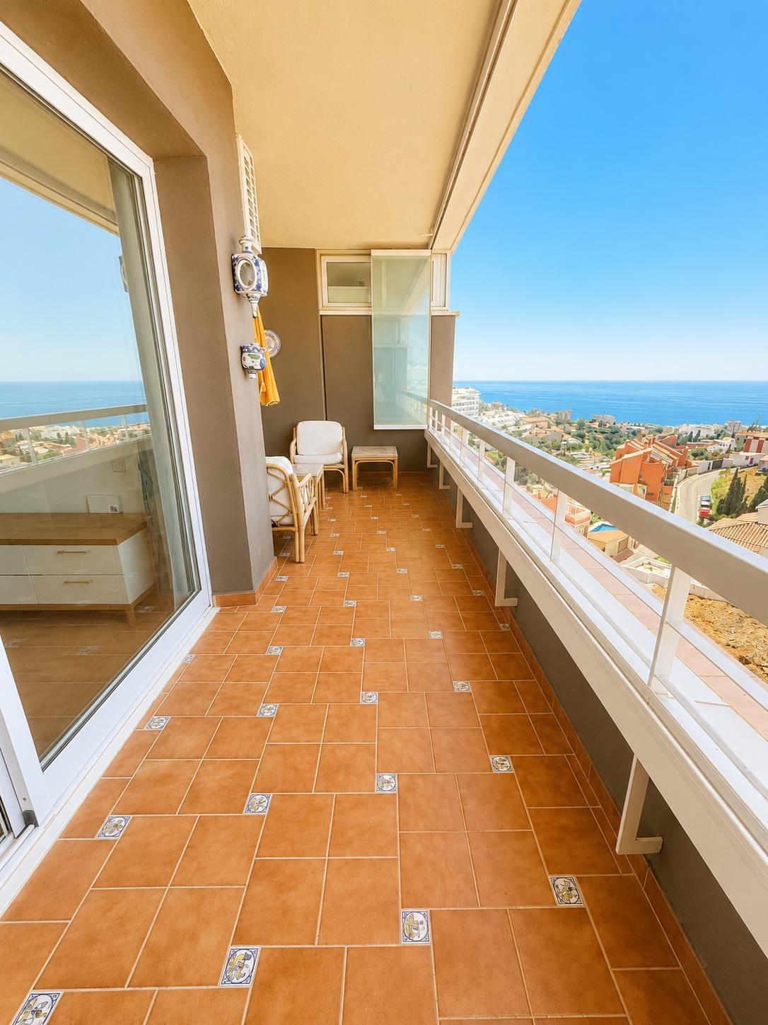 1 Bedroom Apartment in Fuengirola - Photo 3