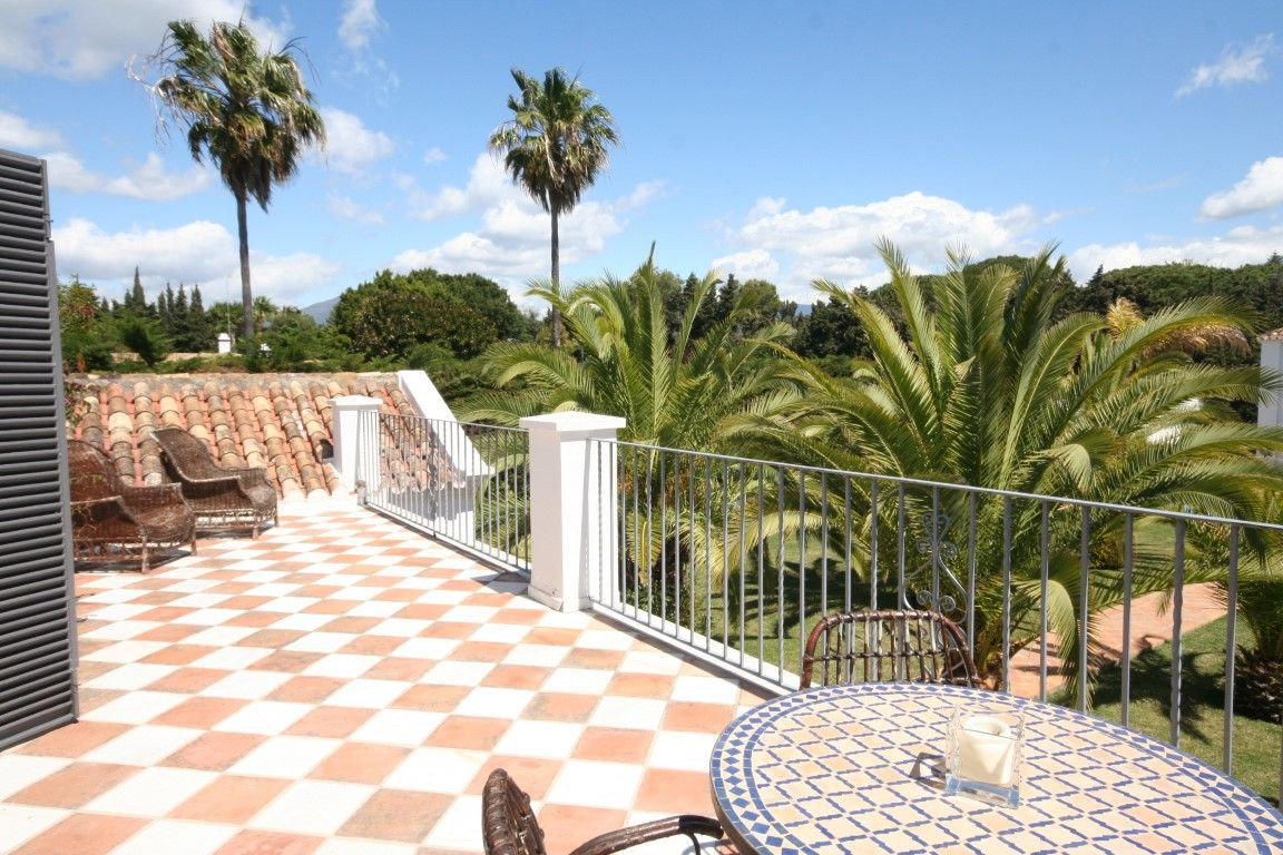 6 Bedroom Villa in San Pedro de Alcántara - Фото 16