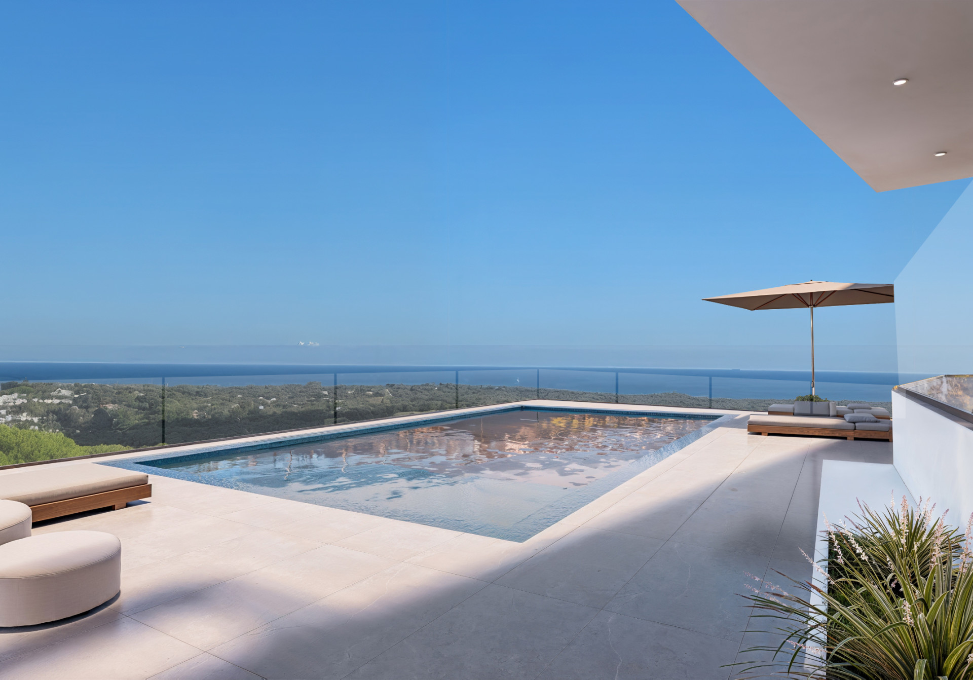 4 Bedroom Villa in Sotogrande - Photo 2