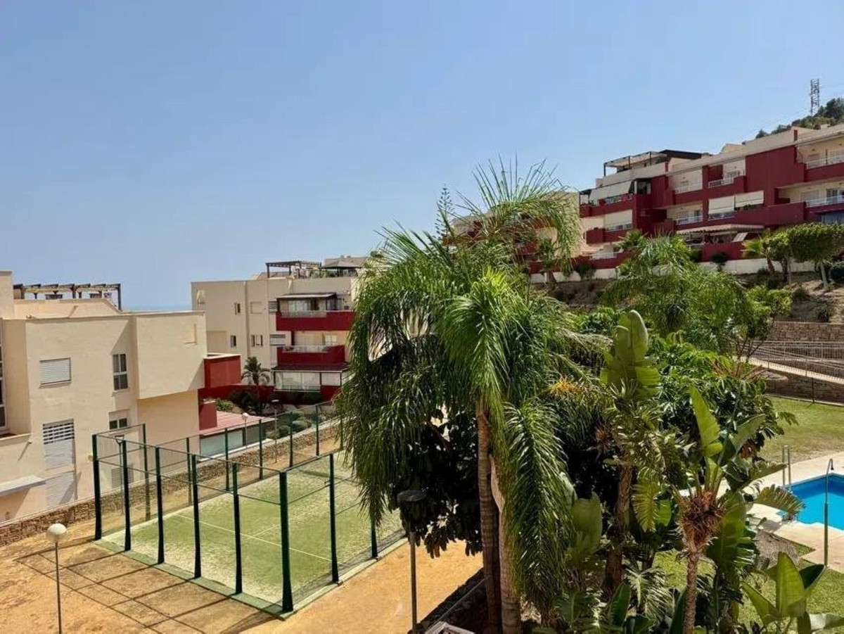 2 Bedroom Apartment in Benalmádena - Photo 16