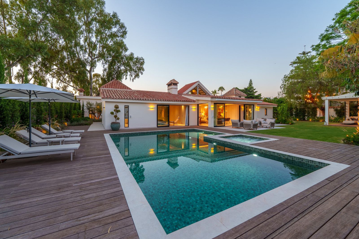 5 Bedroom Villa in Marbella - Photo 44