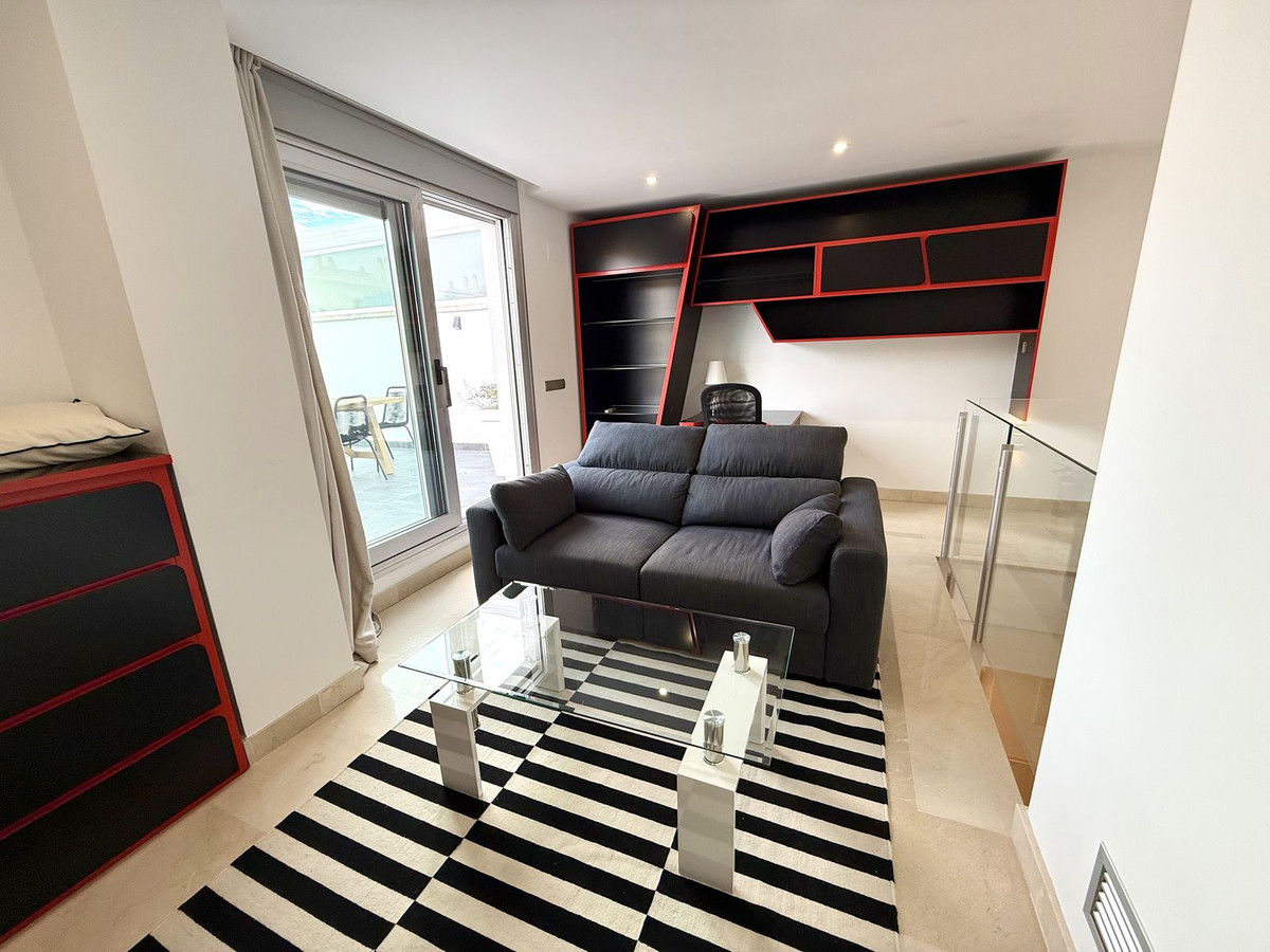 3 Bedroom Penthouse in San Pedro de Alcántara - Photo 13