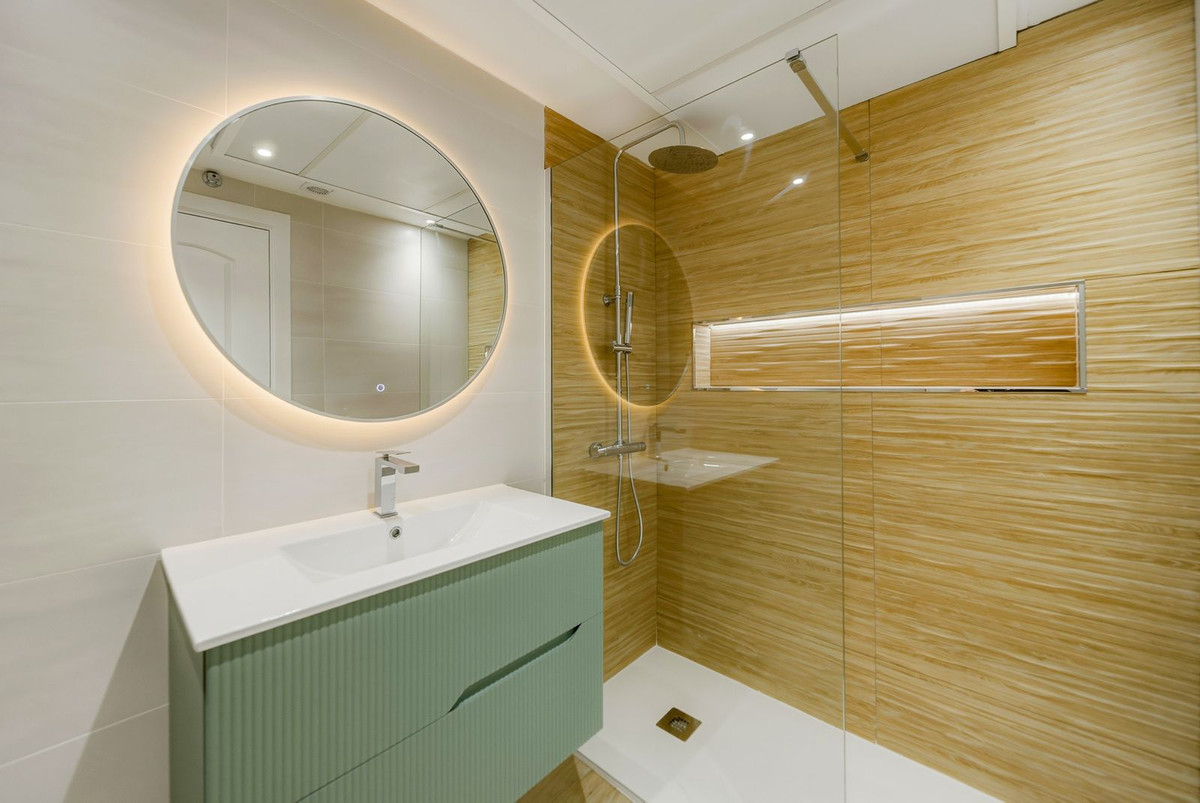 3 Bedroom Penthouse in Benalmádena - Photo 14