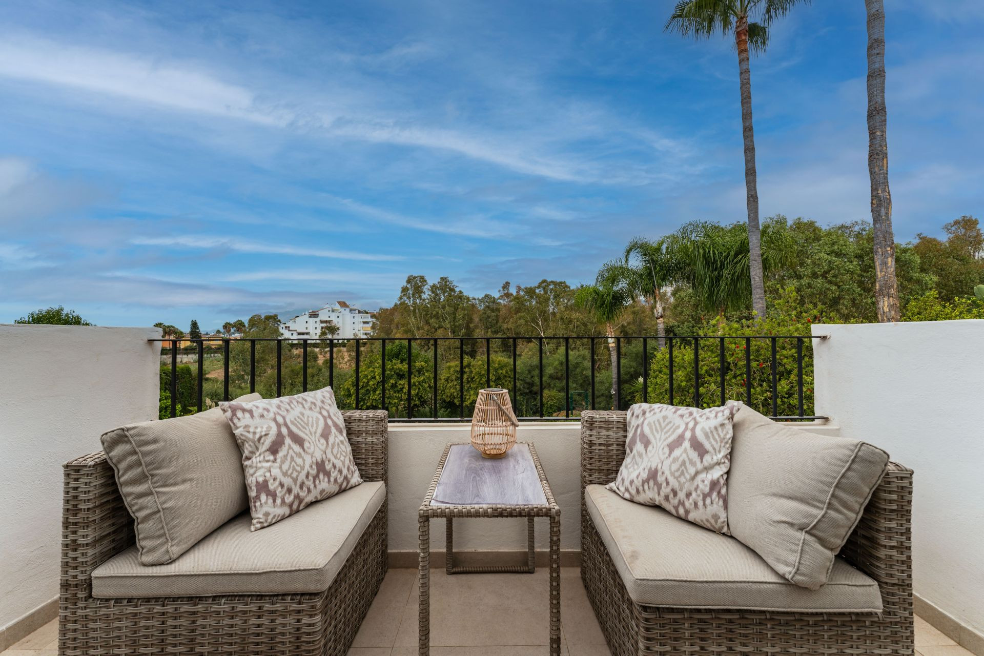 6 Bedroom Villa in Estepona - Photo 17